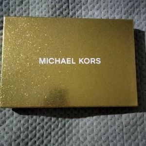 Michael kors wristlet